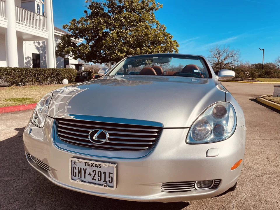 2002 Lexus SC430 - Image 3 of 31