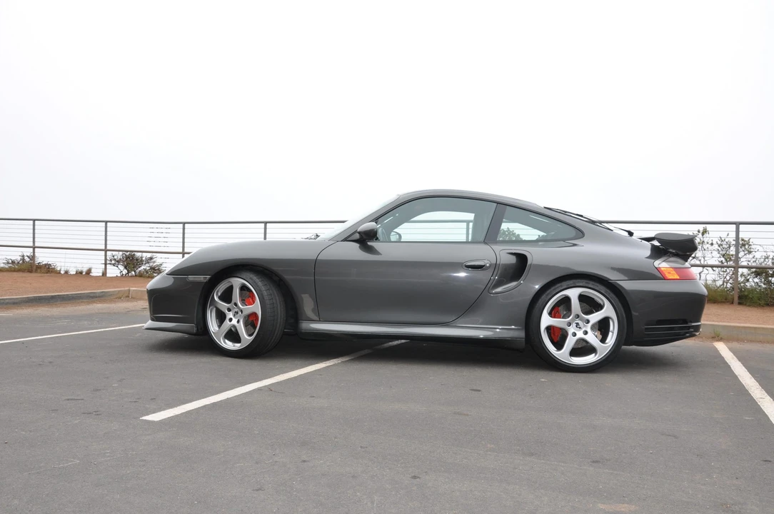 2002 Porsche 996 Turbo - Image 12 of 31