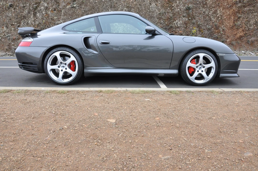 2002 Porsche 996 Turbo - Image 8 of 31