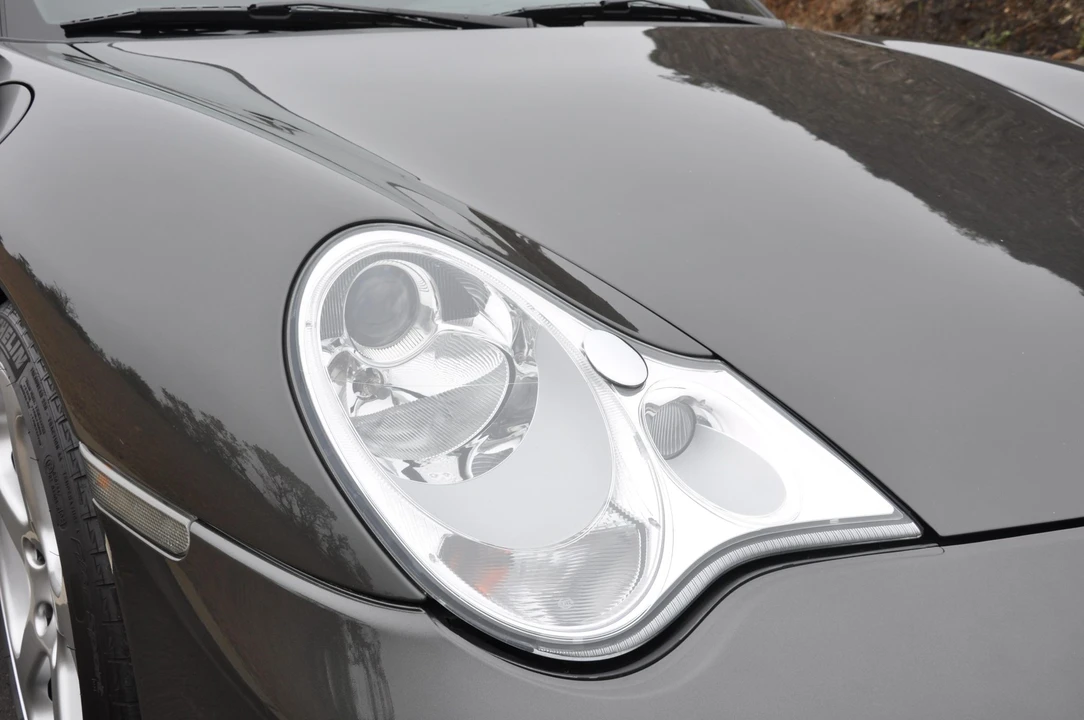 2002 Porsche 996 Turbo - Image 26 of 31