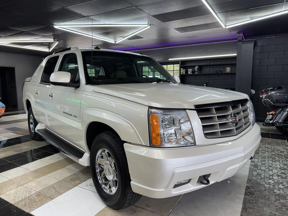 2003 Cadillac Escalade & EXT 2nd Gen - Image 6 of 31
