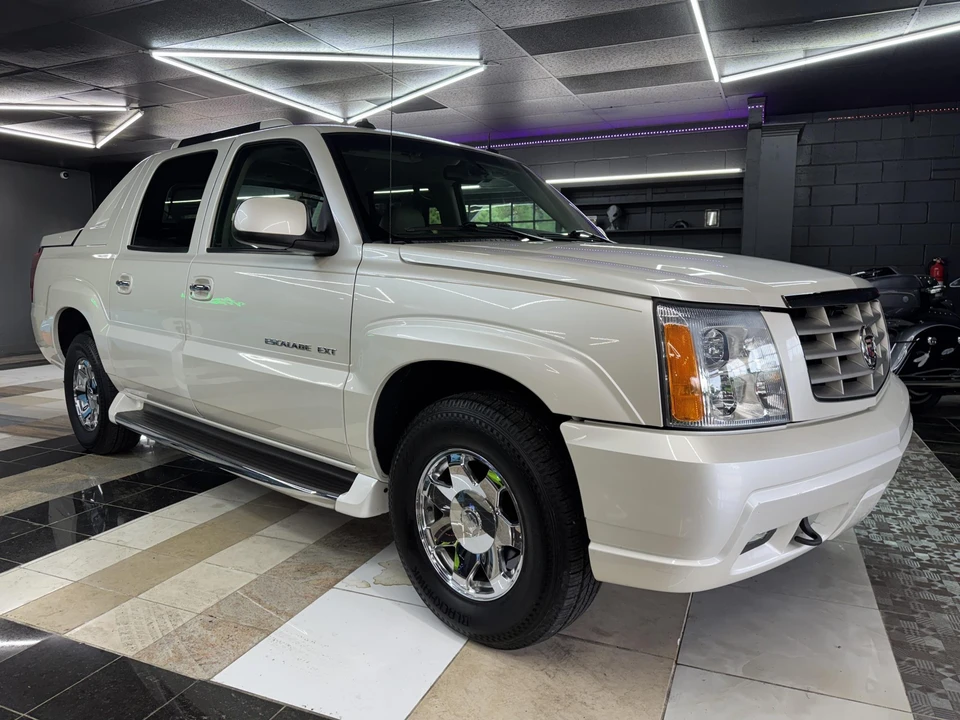 2003 Cadillac Escalade & EXT 2nd Gen - Image 5 of 31