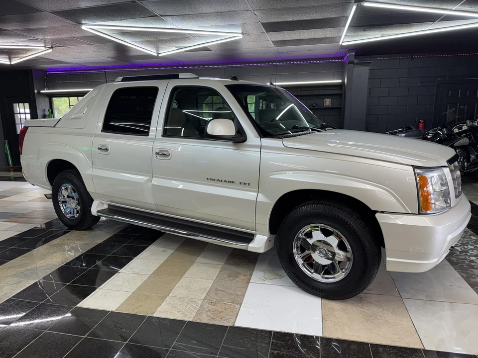 2003 Cadillac Escalade & EXT 2nd Gen - Image 3 of 31