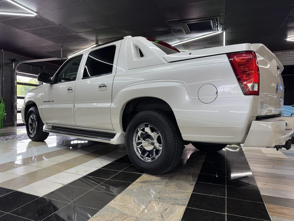 2003 Cadillac Escalade & EXT 2nd Gen - Image 16 of 31