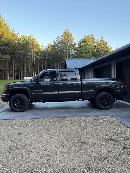 2003 GMC Sierra Heavy Duty 2nd Gen - Image 18 of 31