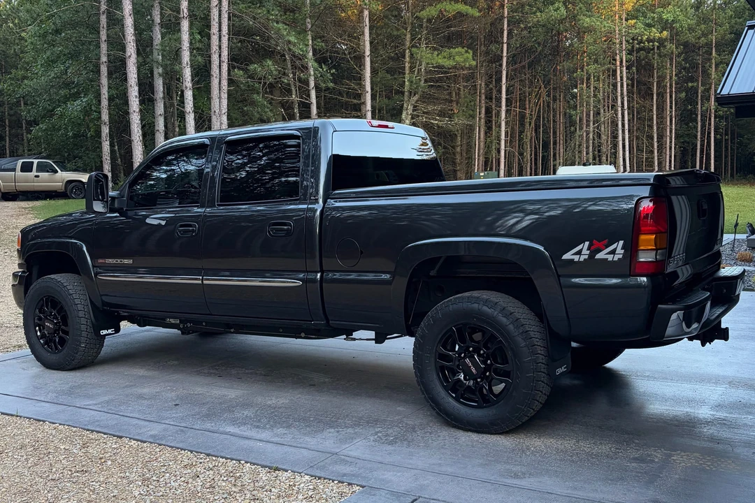 2003 GMC Sierra Heavy Duty 2nd Gen - Image 15 of 31