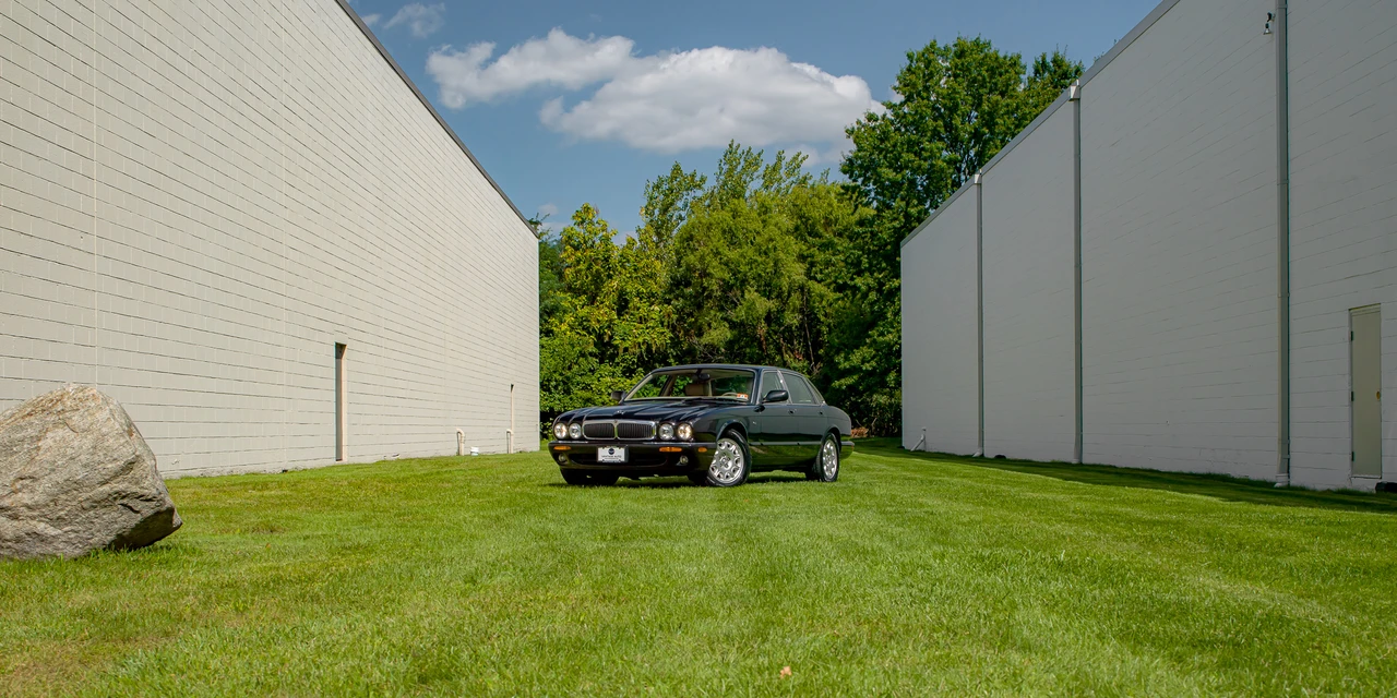 2003 Jaguar X308 XJ - Image 4 of 31