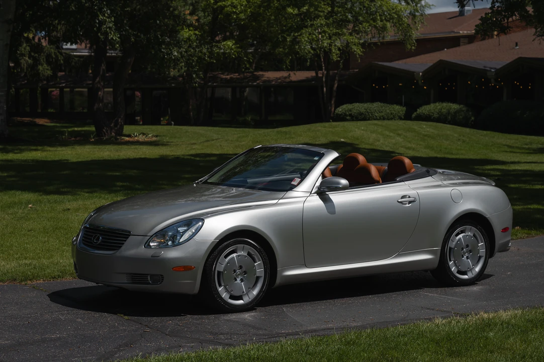 2003 Lexus SC430 - Image 3 of 31