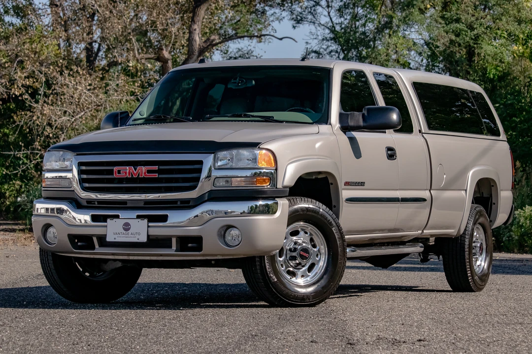 2004 GMC Sierra Heavy Duty 2nd Gen - Image 2 of 31