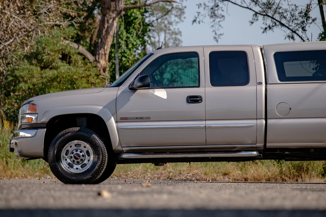 2004 GMC Sierra Heavy Duty 2nd Gen - Image 18 of 31