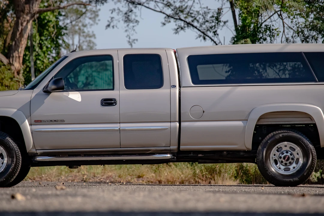 2004 GMC Sierra Heavy Duty 2nd Gen - Image 19 of 31