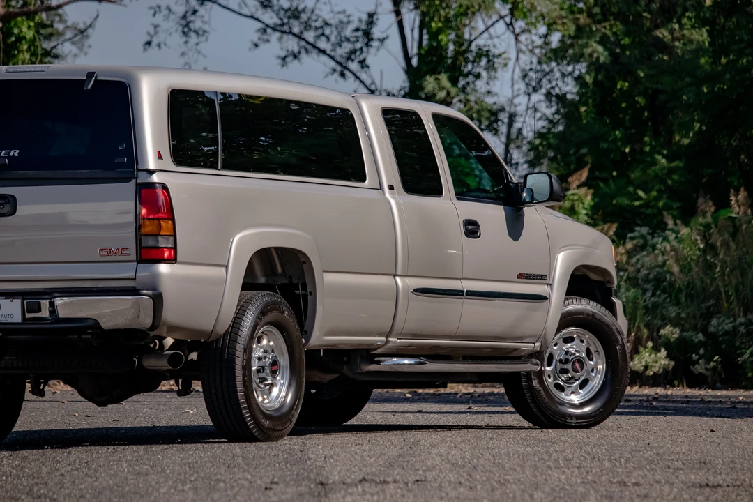 2004 GMC Sierra Heavy Duty 2nd Gen - Image 25 of 31