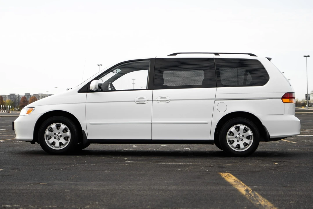 2004 Honda Odyssey - Image 17 of 31