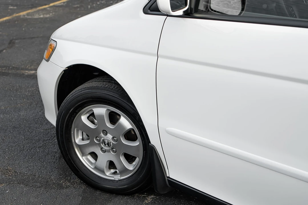 2004 Honda Odyssey - Image 22 of 31