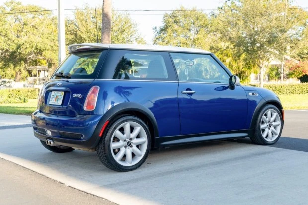 2004 Mini Mini Cooper S 1st Gen - Image 2 of 7