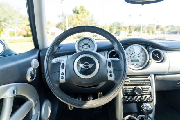 2004 Mini Mini Cooper S 1st Gen - Image 5 of 7