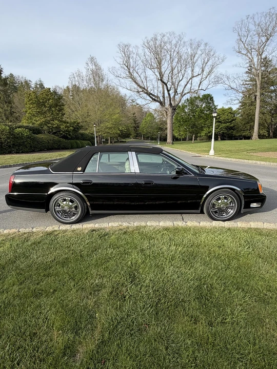 2005 Cadillac DeVille 8th Gen - Image 16 of 31