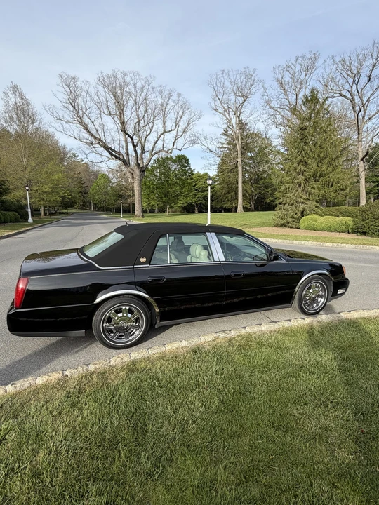 2005 Cadillac DeVille 8th Gen - Image 17 of 31