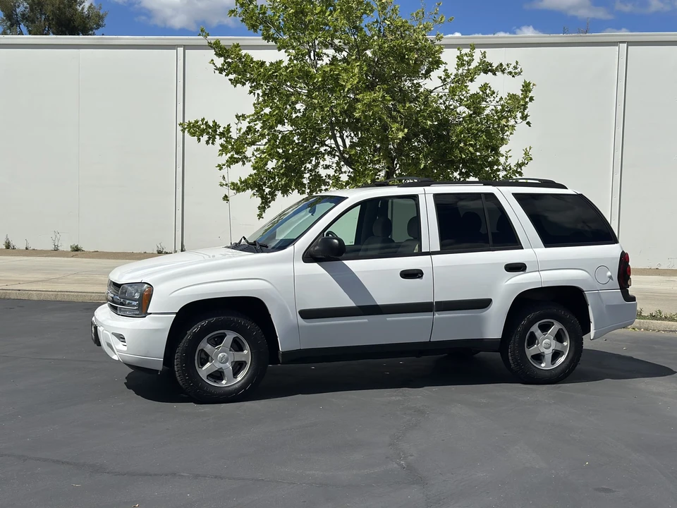 2005 Chevrolet Trailblazer - Image 8 of 31