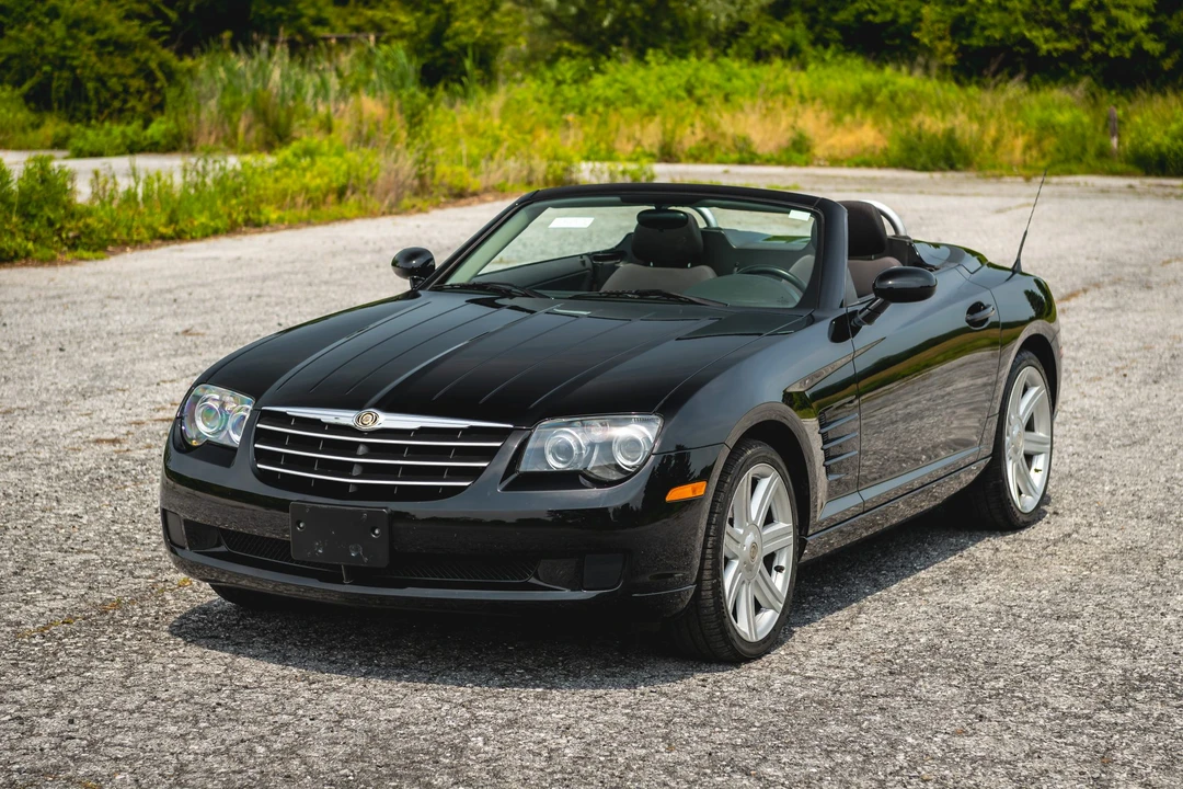 2005 Chrysler Crossfire - Image 2 of 31