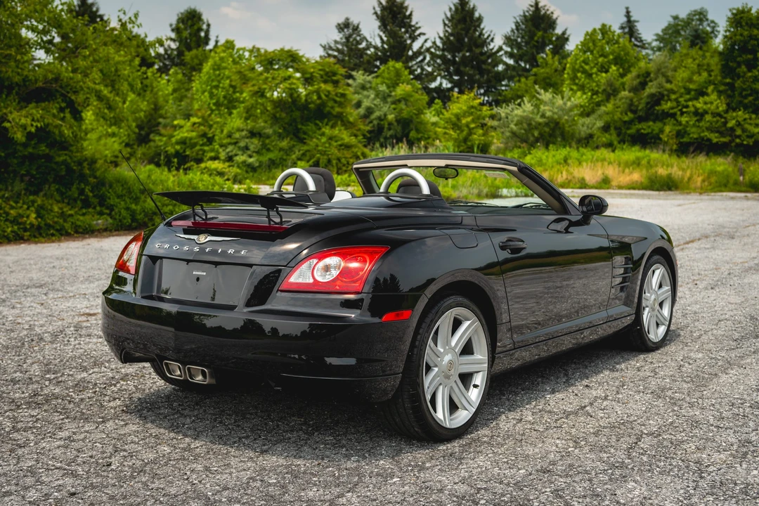 2005 Chrysler Crossfire - Image 29 of 31