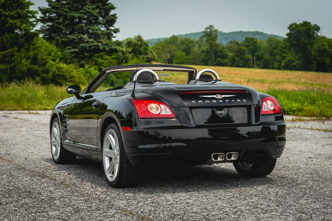 2005 Chrysler Crossfire - Image 22 of 31