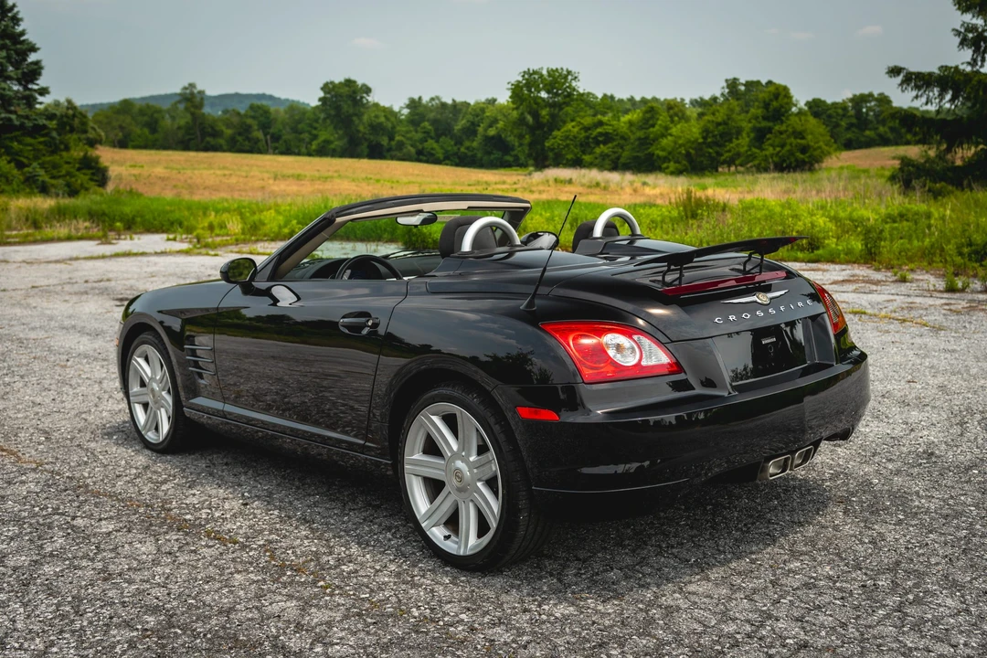 2005 Chrysler Crossfire - Image 20 of 31