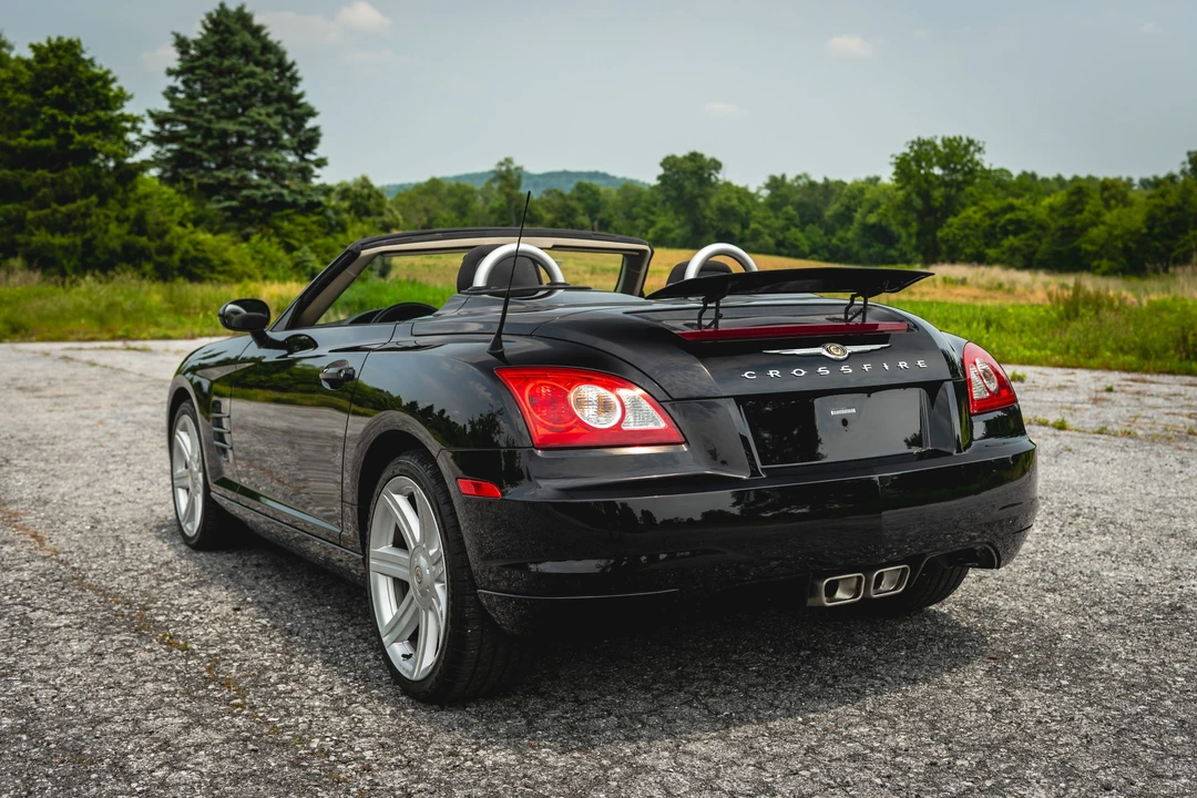 2005 Chrysler Crossfire - Image 24 of 31