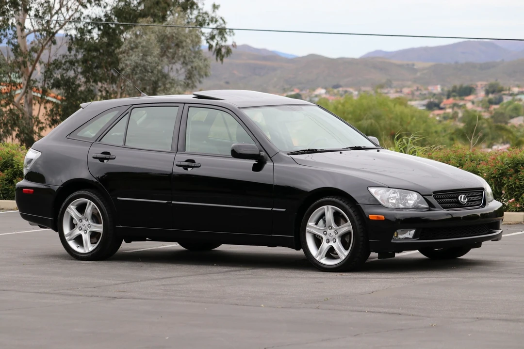 2005 Lexus IS 1st Gen - Image 29 of 31