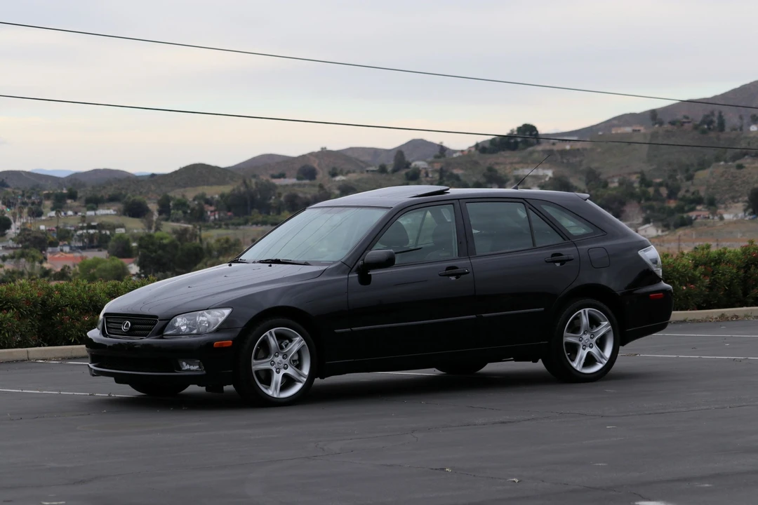 2005 Lexus IS 1st Gen - Image 5 of 31