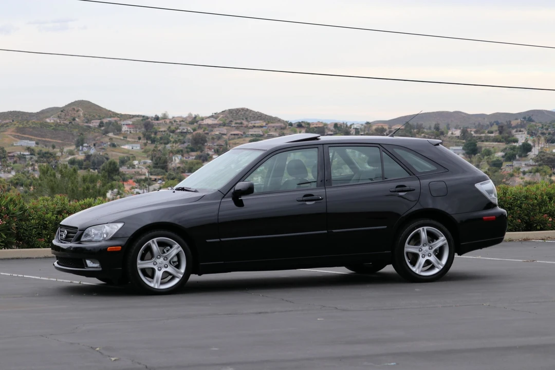 2005 Lexus IS 1st Gen - Image 6 of 31