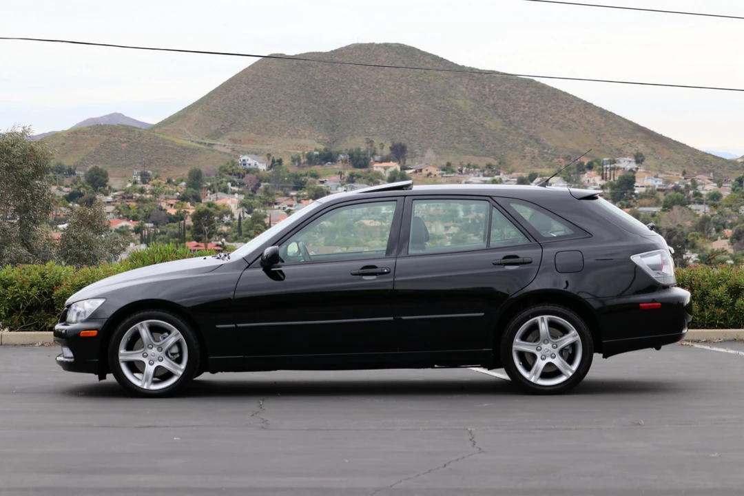 2005 Lexus IS 1st Gen - Image 7 of 31