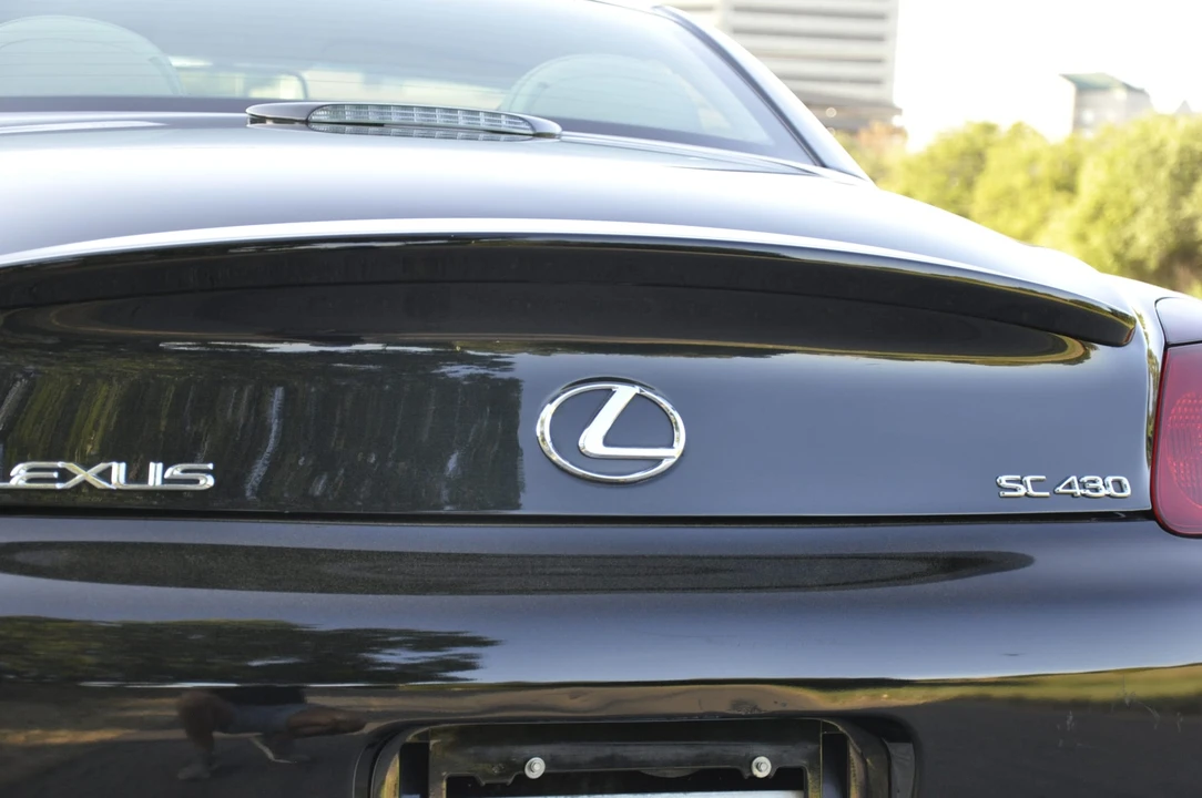 2005 Lexus SC430 - Image 30 of 31