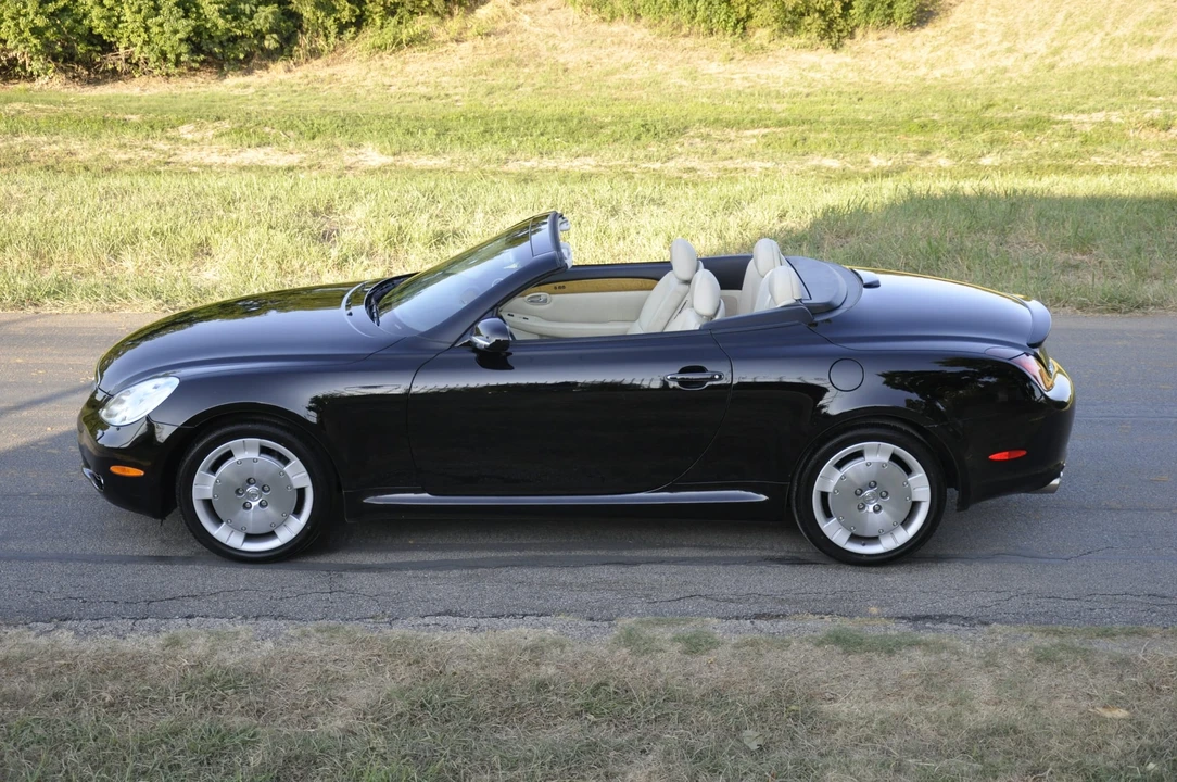 2005 Lexus SC430 - Image 4 of 31