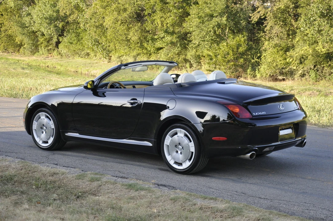 2005 Lexus SC430 - Image 6 of 31