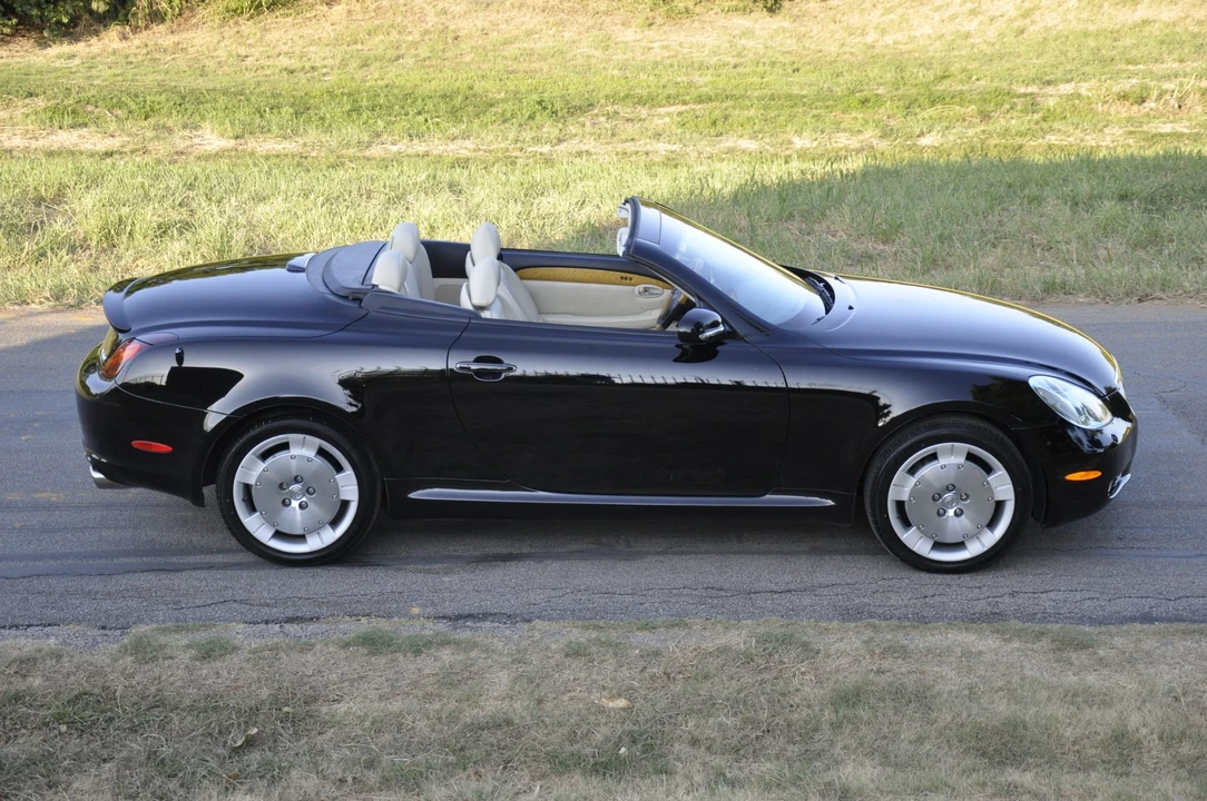 2005 Lexus SC430 - Image 11 of 31