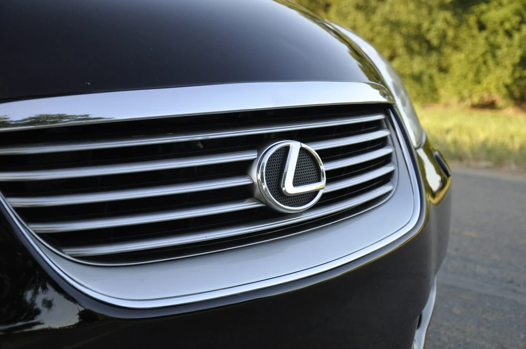 2005 Lexus SC430 - Image 29 of 31