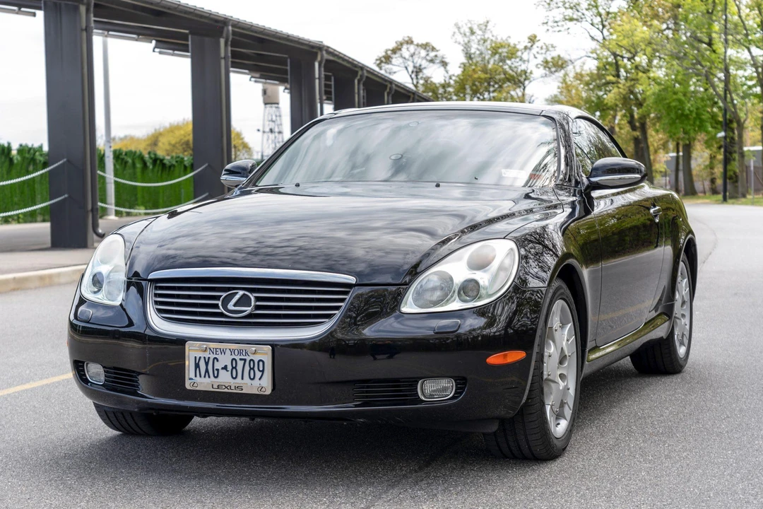 2005 Lexus SC430 - Image 2 of 31