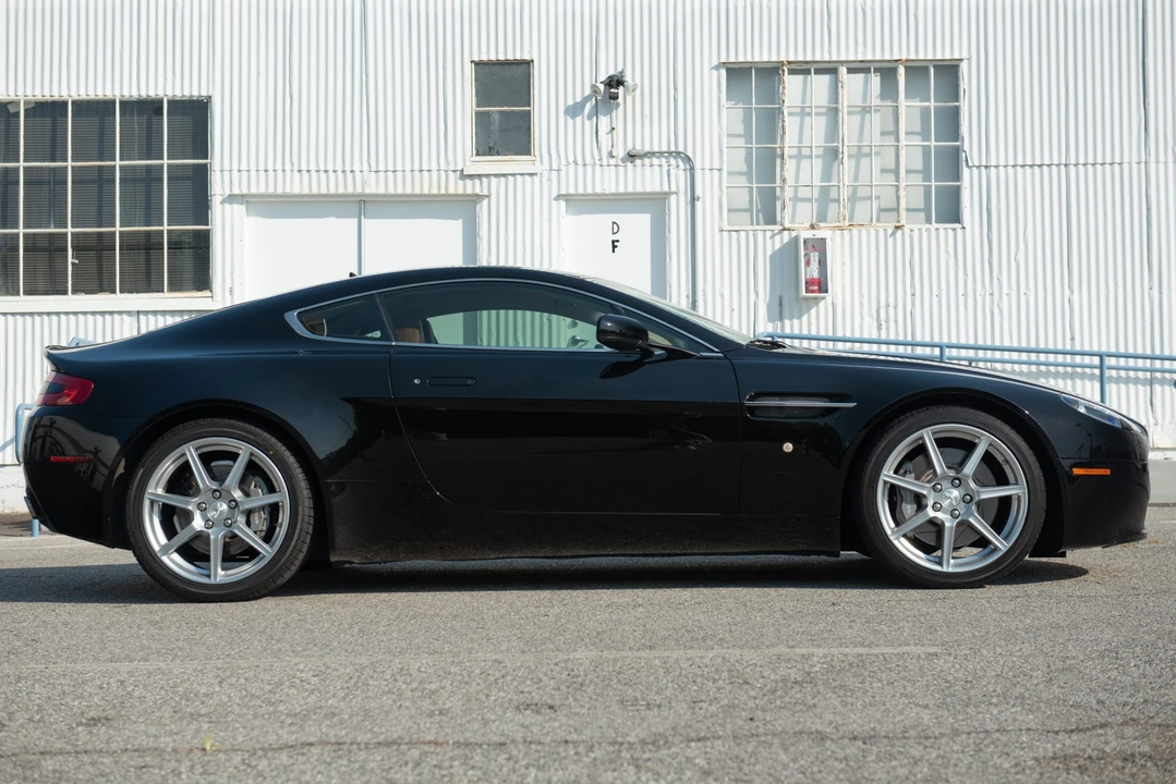 2006 Aston Martin V8 Vantage (2006-2017) - Image 10 of 31