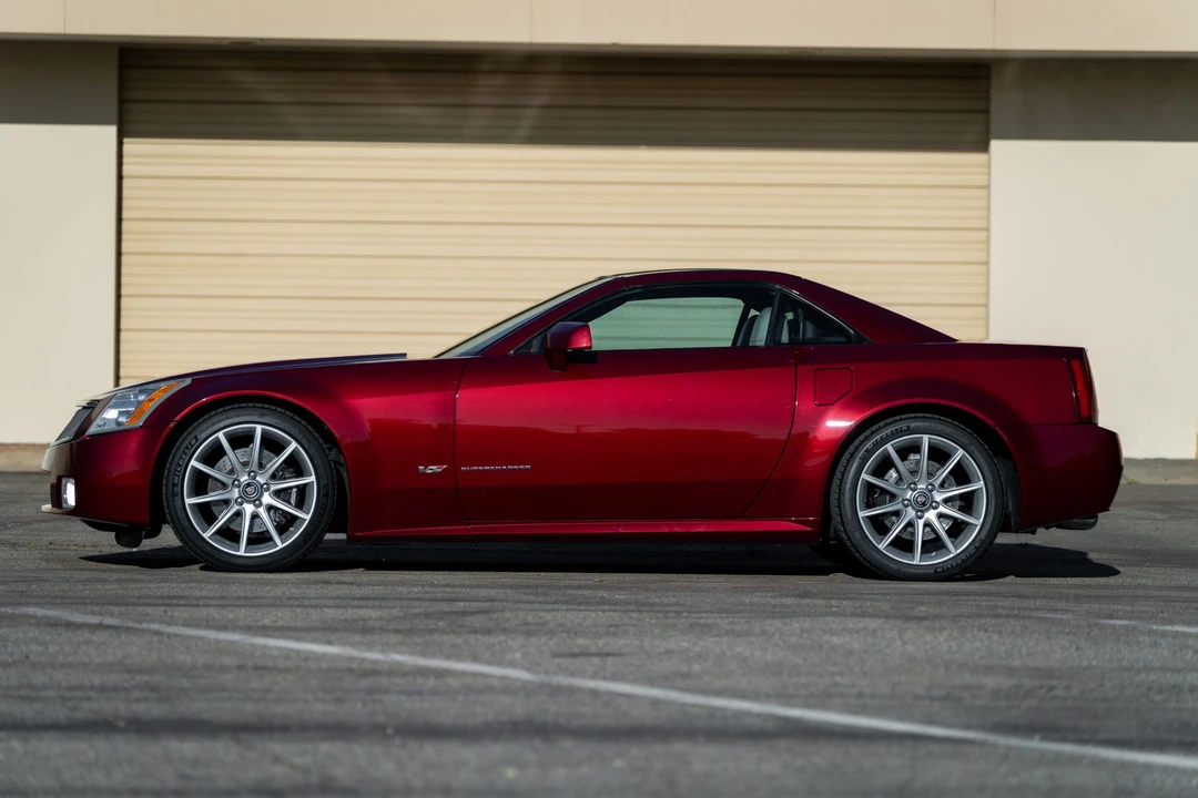 2006 Cadillac XLR-V - Image 9 of 31
