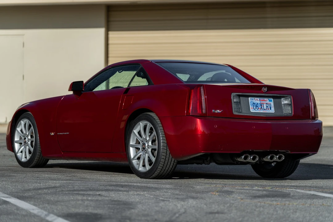 2006 Cadillac XLR-V - Image 8 of 31