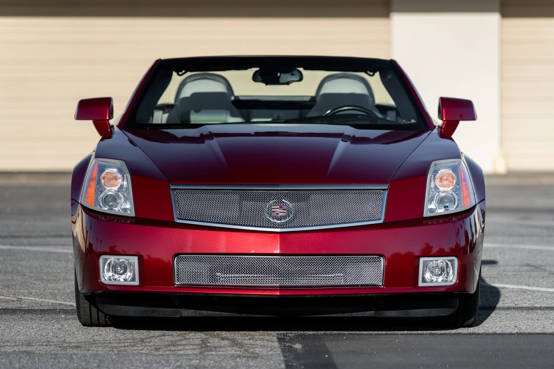 2006 Cadillac XLR-V - Image 11 of 31