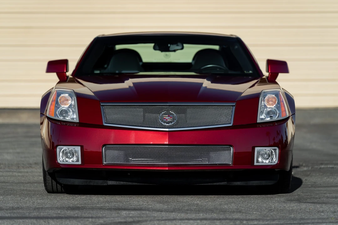 2006 Cadillac XLR-V - Image 3 of 31