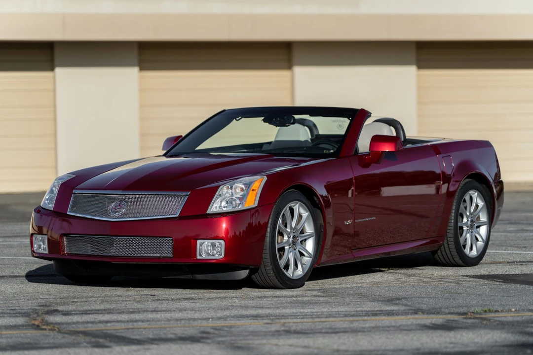 2006 Cadillac XLR-V - Image 10 of 31