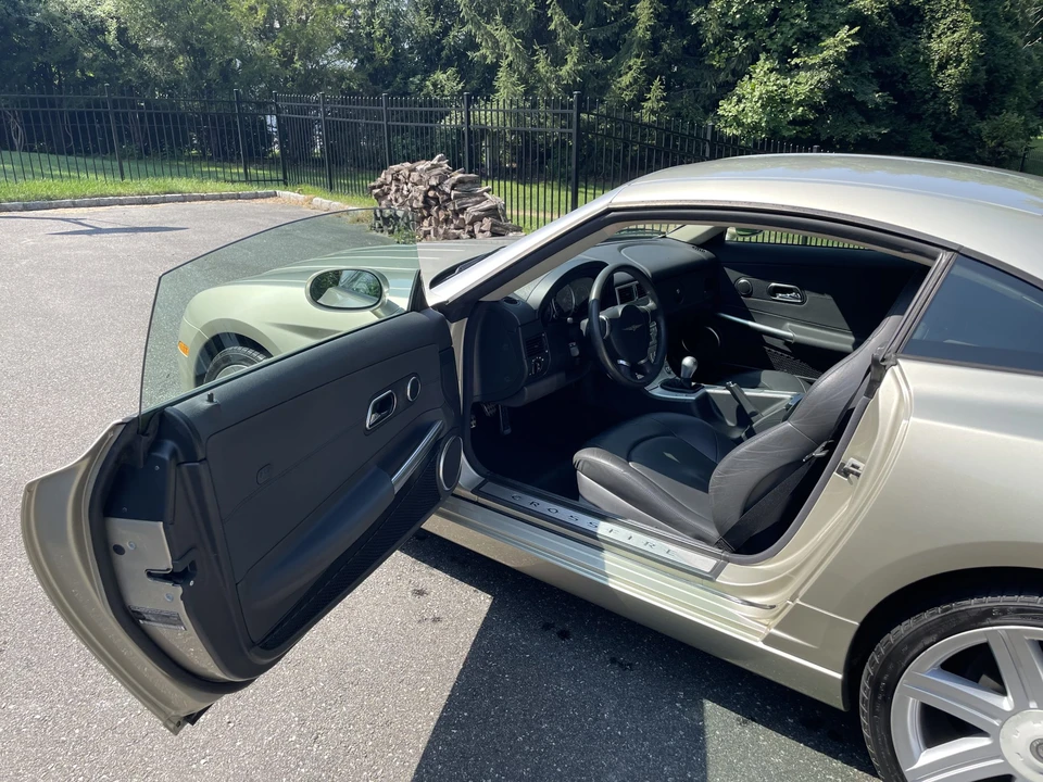 2006 Chrysler Crossfire - Image 21 of 31