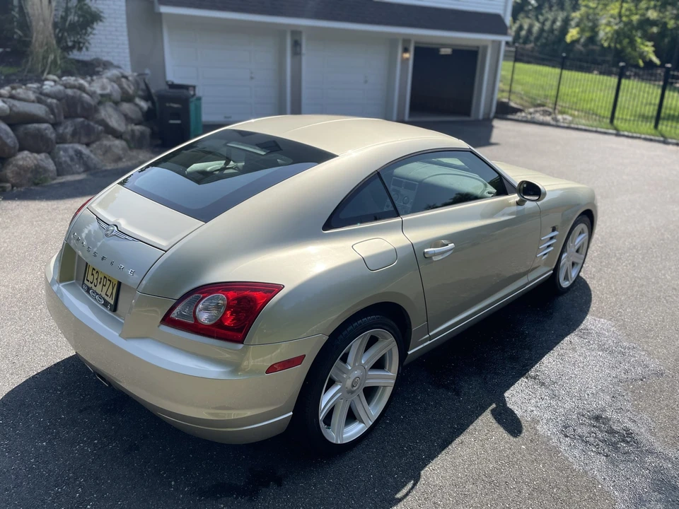 2006 Chrysler Crossfire - Image 11 of 31