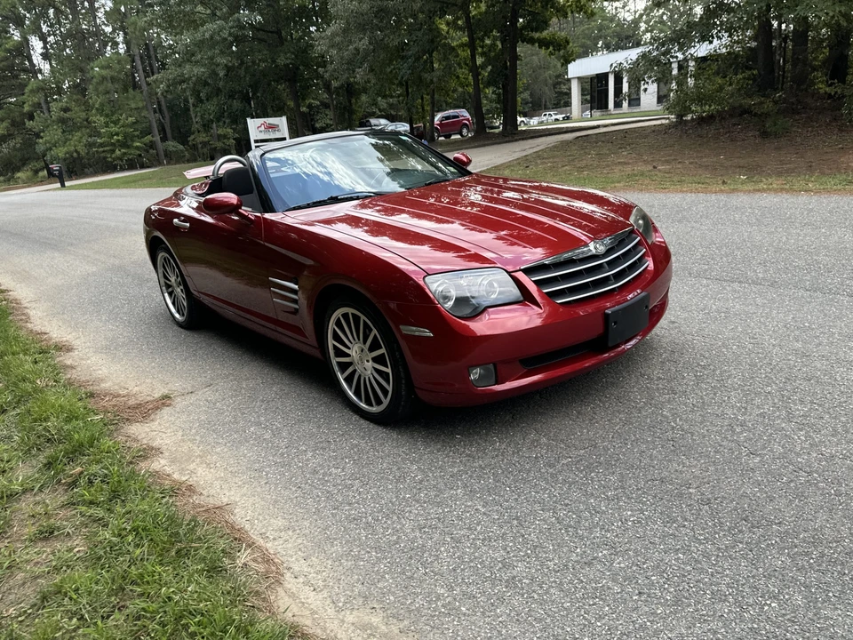 2006 Chrysler Crossfire - Image 10 of 31