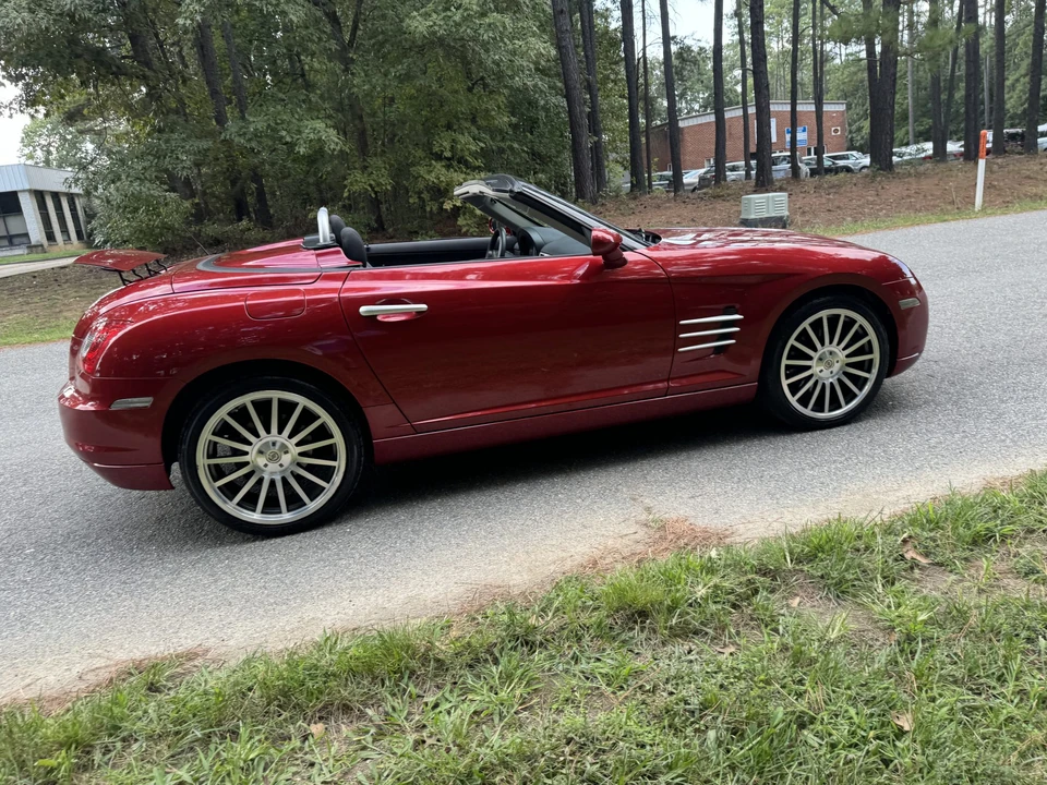 2006 Chrysler Crossfire - Image 13 of 31