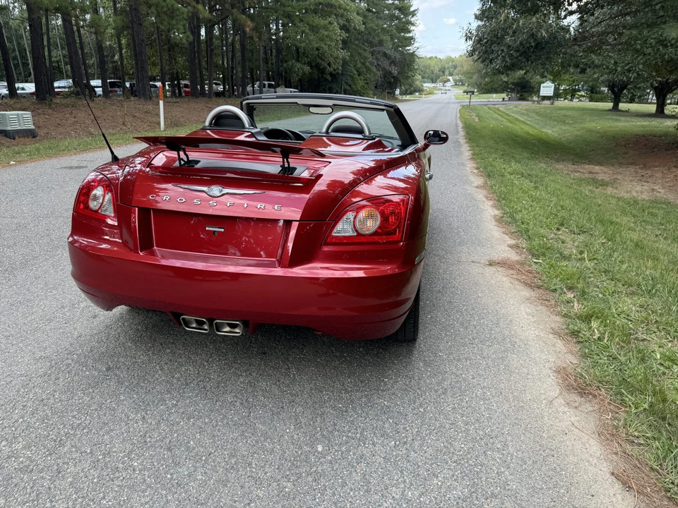 2006 Chrysler Crossfire - Image 18 of 31