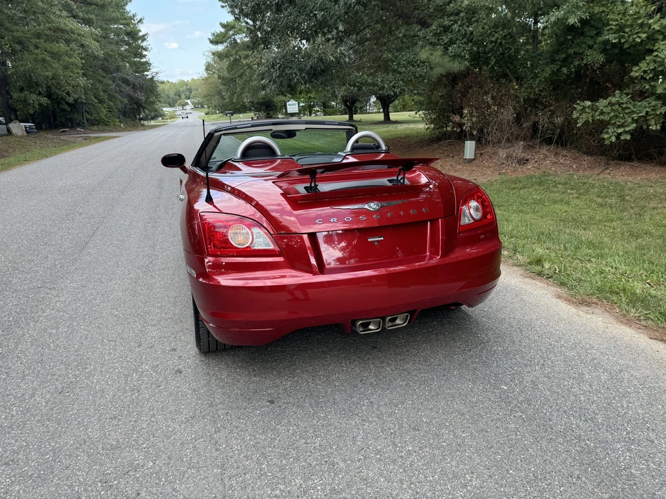 2006 Chrysler Crossfire - Image 21 of 31